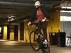 🚲梅开二度！赛前克莱再次骑自行车亮相球员通道